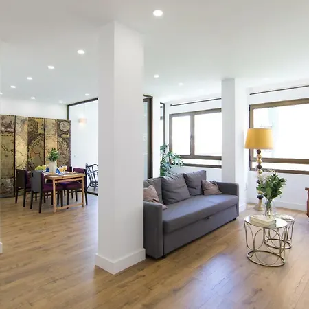 Homeforguest Stylish And Modern Overlooking Las Canteras דירה