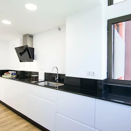 Homeforguest Stylish And Modern Overlooking Las Canteras דירה *