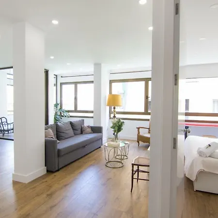 Homeforguest Stylish And Modern Overlooking Las Canteras דירה *